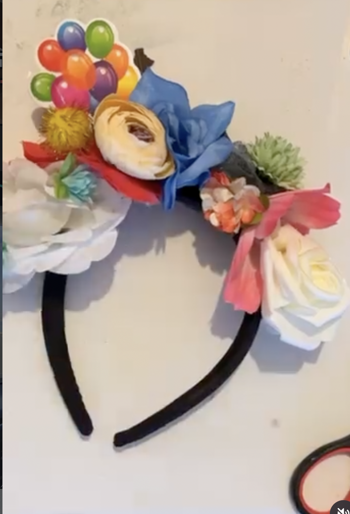 סדנה להכנת קשתות פרחוניות